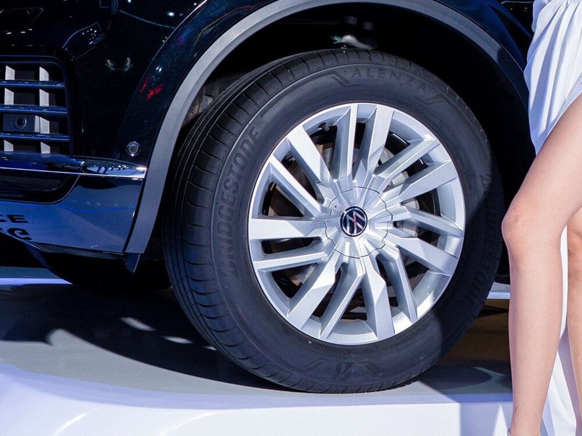 So sánh chi tiết Volkswagen Touareg Elegance và Luxury: Phiên bản nào dành cho bạn?